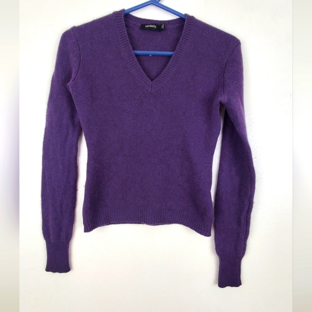 Max & Co. Purple V-Neck Sweater with Fitted Style and Long Sleeves